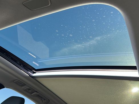 Used 2022 Volvo XC60 T8 Inscription Expression w/ Advanced Package image 35