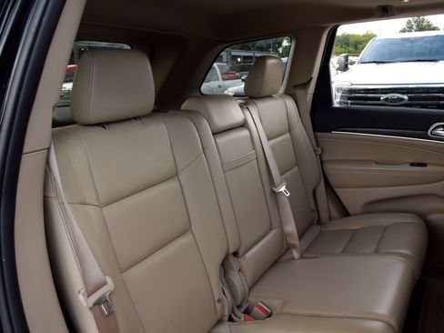 Used 2020 Jeep Grand Cherokee Limited AWD/4WD image 18