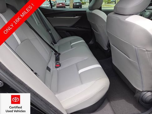 Used 2025 Toyota Camry SE FWD image 17