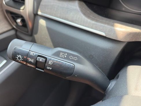 Used 2022 Kia Sorento EX w/ Panoramic Sunroof Package FWD image 12