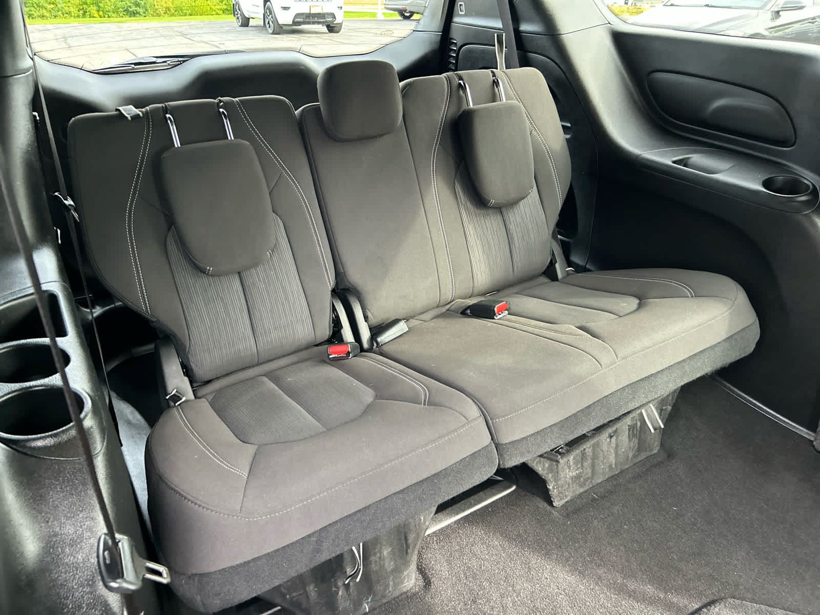 Used 2023 Chrysler Pacifica Touring FWD image 27