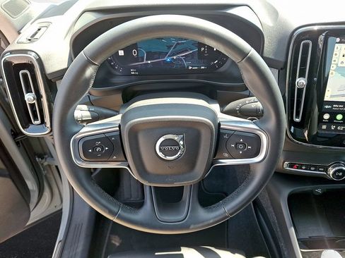 Certified 2026 Volvo XC40 B5 Plus AWD/4WD image 22