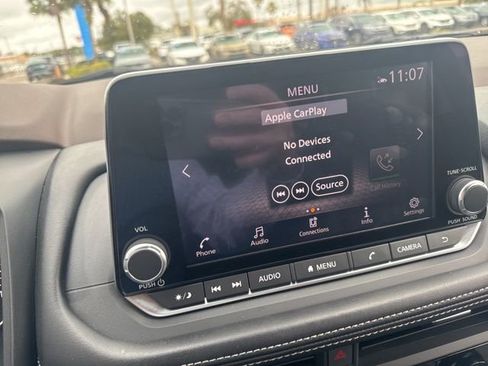 Used 2023 Nissan Rogue SV image 13