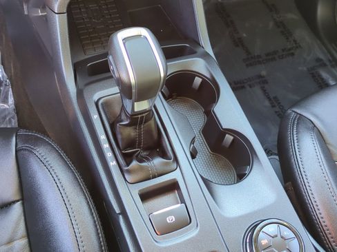 Used 2025 Ford Ranger Lariat w/ Black Appearance Package image 26