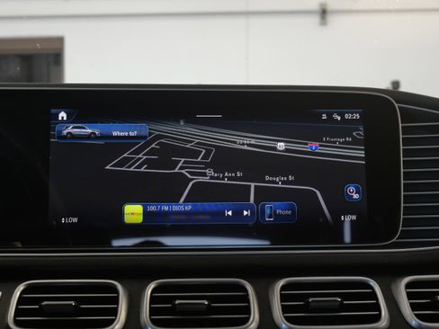 Used 2024 Mercedes-Benz GLE 450 4MATIC image 26