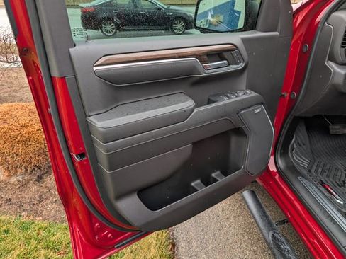 Used 2024 Chevrolet Silverado 1500 RST image 10