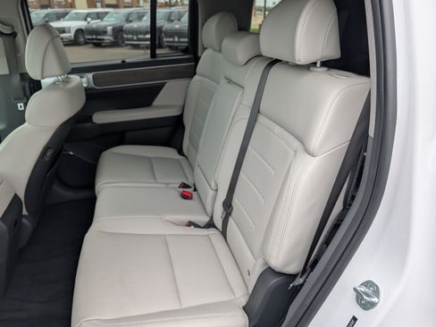 Certified 2025 Hyundai Santa Fe Limited AWD/4WD image 13