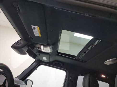 Used 2025 Mercedes-Benz G 550 image 9