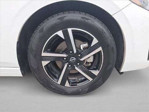 Used 2024 Nissan Sentra SV image 21