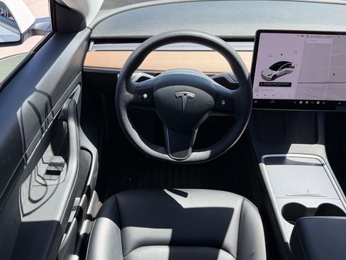 Used 2021 Tesla Model 3 Standard Range Plus RWD image 9