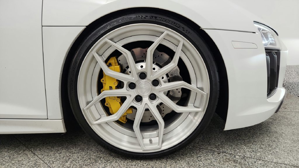 Used 2018 Audi R8 V10 RWD image 37
