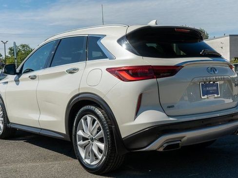 Used 2019 INFINITI QX50 Essential w/ Premium Heat Package AWD/4WD image 8