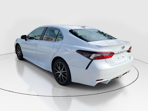 Certified 2024 Toyota Camry SE FWD image 5