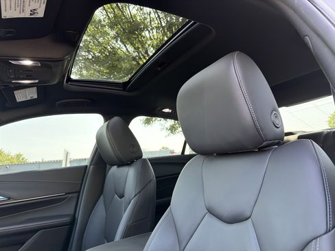 Used 2023 Cadillac CT4 Luxury w/ Sun And Sound Package AWD/4WD image 25