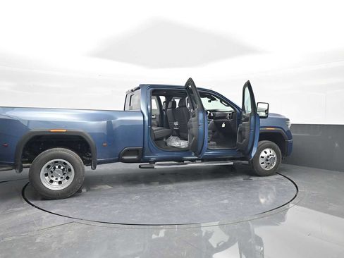 New 2026 GMC Sierra 3500 Denali w/ Denali Reserve Package image 44