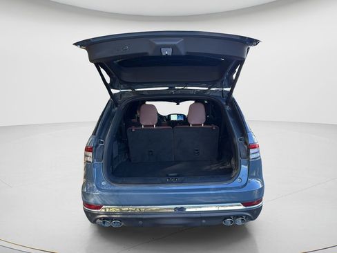 Used 2025 Lincoln Aviator Reserve w/ Luxury Package image 18