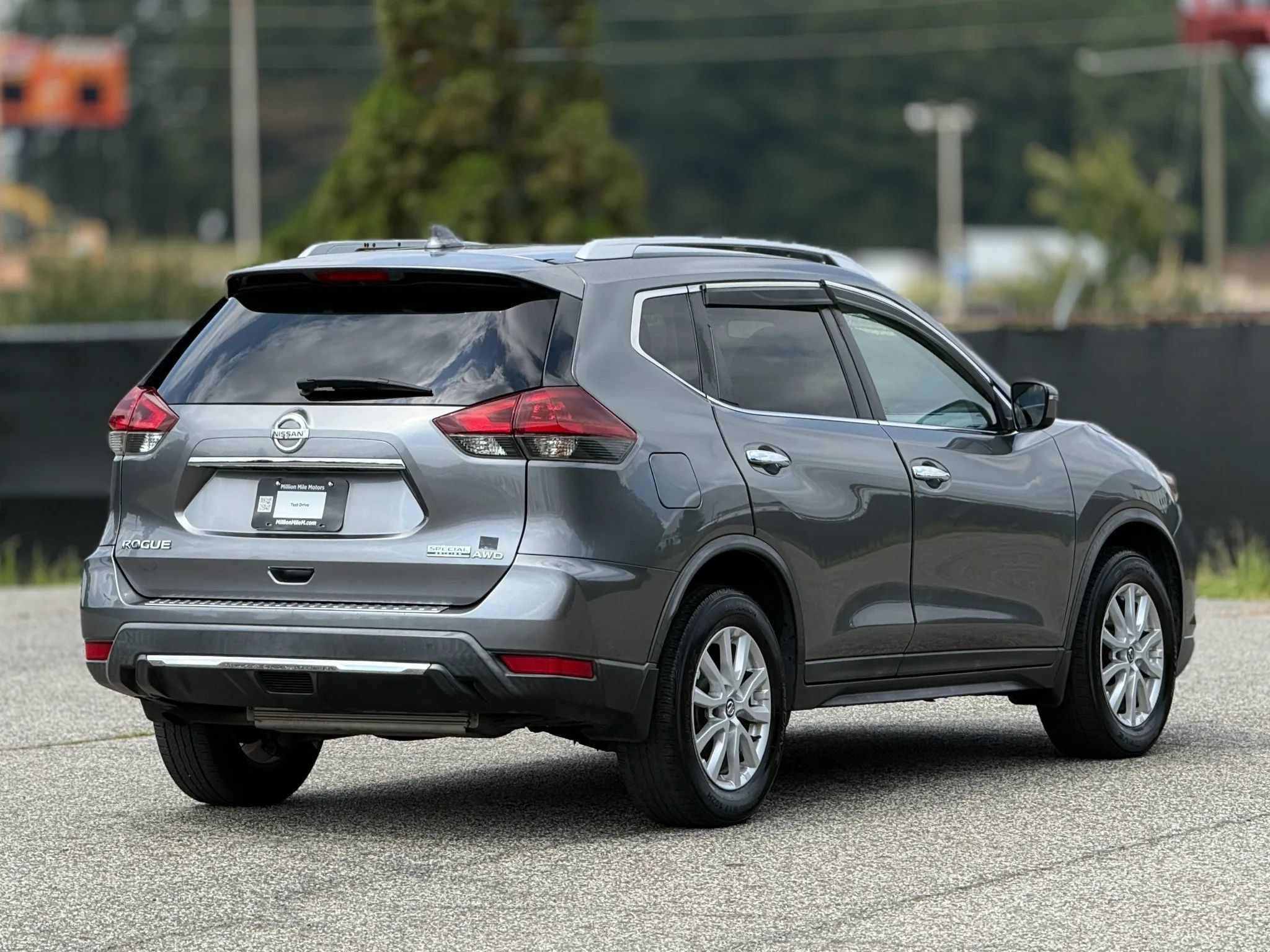 Used 2020 Nissan Rogue S w/ Special Edition Package AWD/4WD image 9