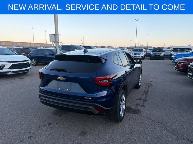 Used 2024 Chevrolet Trax LS FWD image 8