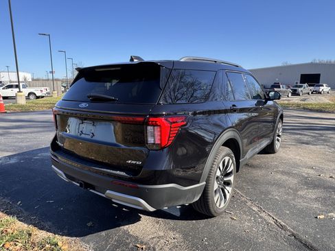 New 2026 Ford Explorer Platinum w/ LUX Leather Package image 3