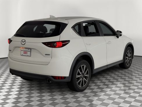Used 2018 MAZDA CX-5 Touring w/ Preferred Equipment Package FWD image 9
