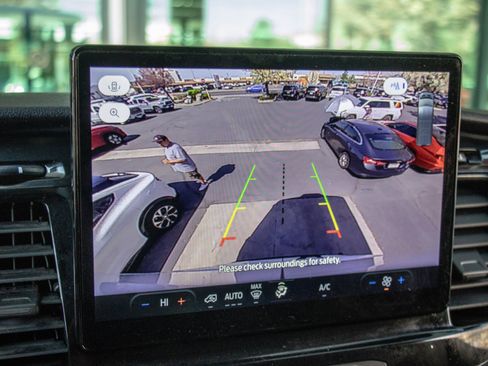 Used 2023 Ford E-Transit Medium Roof w/ Interior Upgrade Package image 17