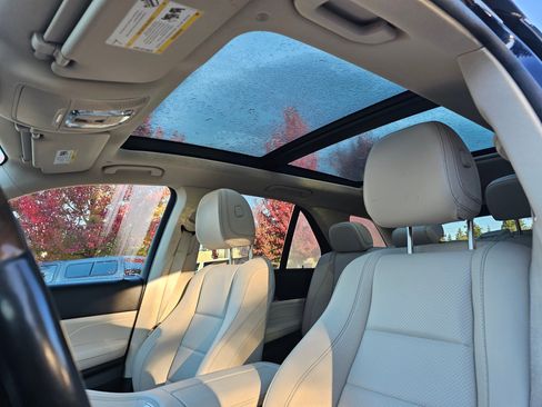 Used 2021 Mercedes-Benz GLE 350 4MATIC image 18