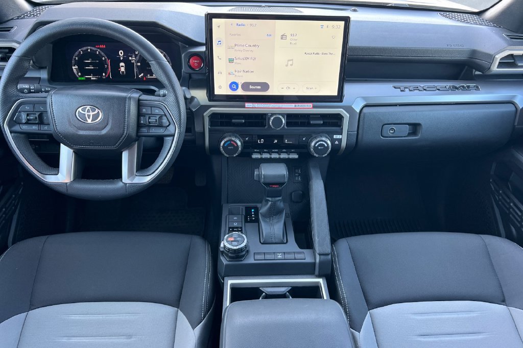 Certified 2025 Toyota Tacoma TRD Off-Road AWD/4WD image 15