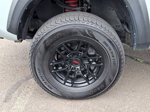 Used 2021 Toyota Tacoma TRD Pro AWD/4WD image 10