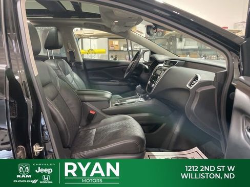 Used 2020 Nissan Murano Platinum w/ Cargo Package image 24