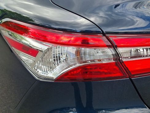 Certified 2019 Toyota Camry LE FWD image 13