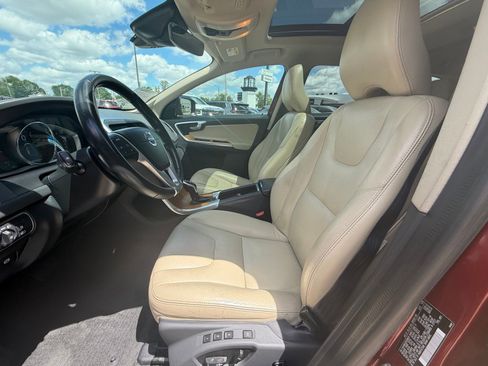 Used 2017 Volvo XC60 T5 Inscription w/ Preferred Option Package AWD/4WD image 4