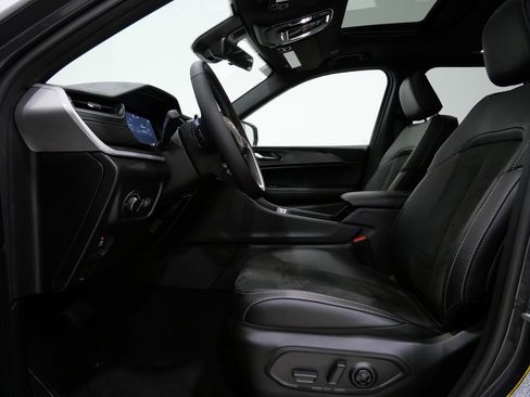 New 2025 Jeep Grand Cherokee 4WD image 13