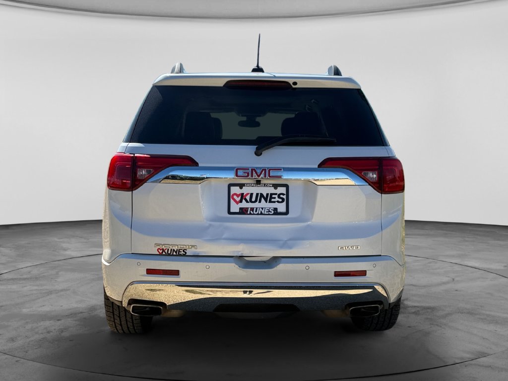 Used 2017 GMC Acadia Denali w/ Technology Package AWD/4WD image 7