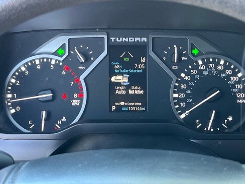 Used 2022 Toyota Tundra SR5 w/ Convenience Package RWD image 27