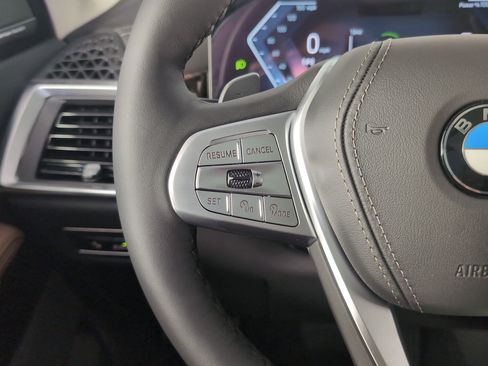 Used 2026 BMW X7 xDrive40i image 14