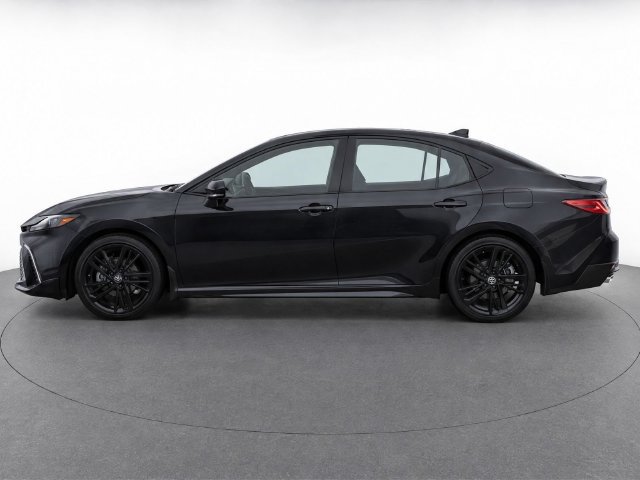 Used 2026 Toyota Camry Hybrid w/ Convenience Package FWD image 8