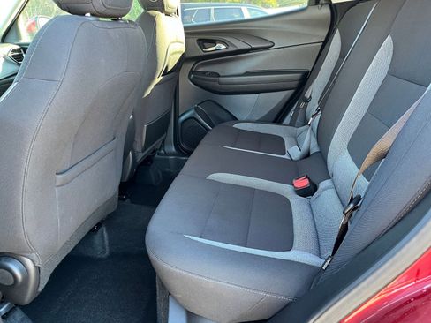 Used 2025 Chevrolet TrailBlazer LT w/ Driver Confidence Package image 21