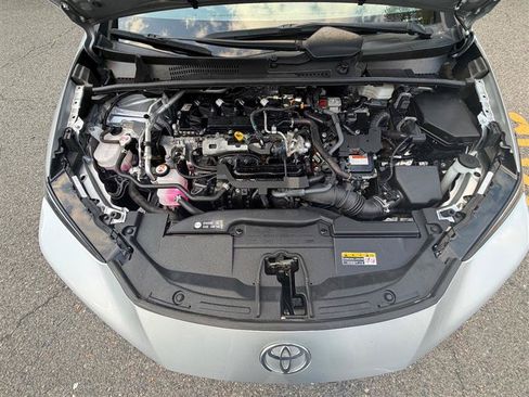 Used 2023 Toyota Prius LE FWD image 37