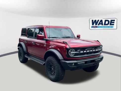 New 2026 Ford Bronco Outer Banks w/ Sasquatch Package AWD/4WD image 3