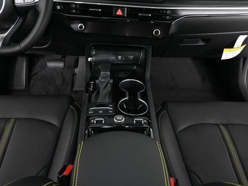 New 2026 Kia K5 GT FWD image 16