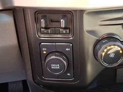 Used 2025 Ford F250 XLT image 22