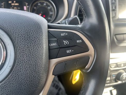 Used 2014 Jeep Cherokee Latitude image 25