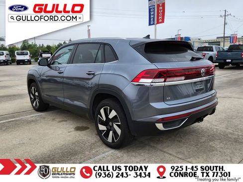 Used 2025 Volkswagen Atlas Cross Sport SE image 5