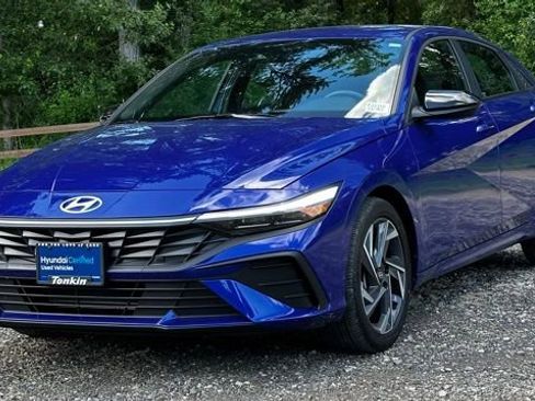 Certified 2025 Hyundai Elantra Sport FWD image 4