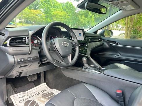 Used 2021 Toyota Camry XSE FWD image 11