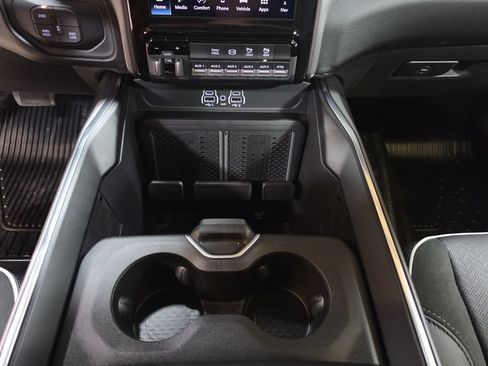 New 2026 RAM 5500 4x4 Crew Cab w/ Laramie Trim Package image 20