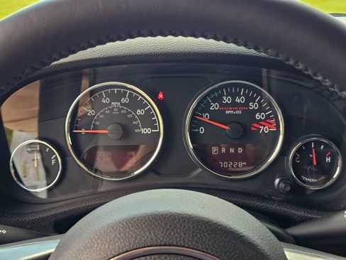 Used 2018 Jeep Wrangler Unlimited Rubicon AWD/4WD image 15