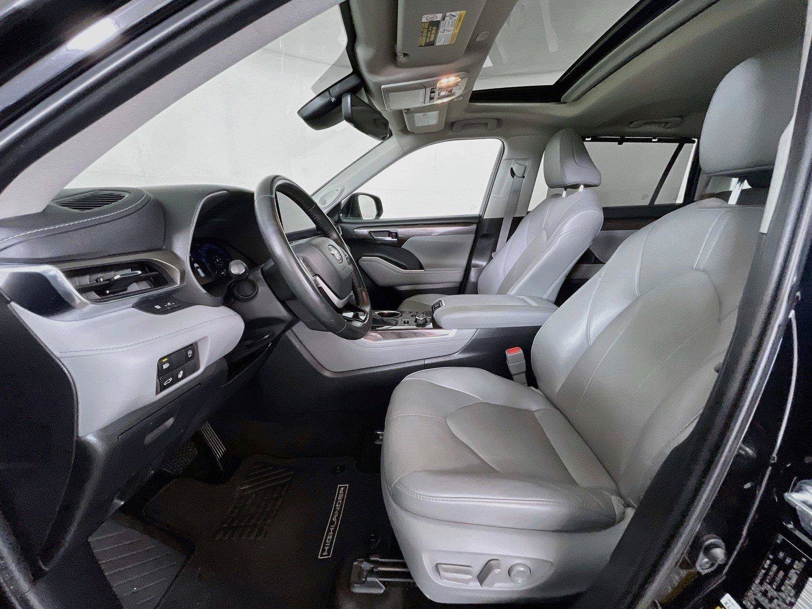 Used 2023 Toyota Highlander Limited AWD/4WD image 24