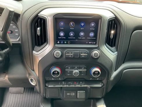 Used 2022 Chevrolet Silverado 1500 LT Trail Boss w/ LPO, Dark Essentials Package AWD/4WD image 13