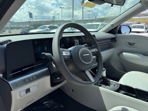 New 2026 Hyundai Kona SE image 32